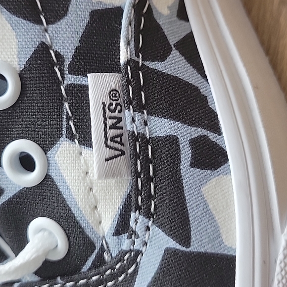 Van's Era Brand new in the box. - Picture 4 of 12